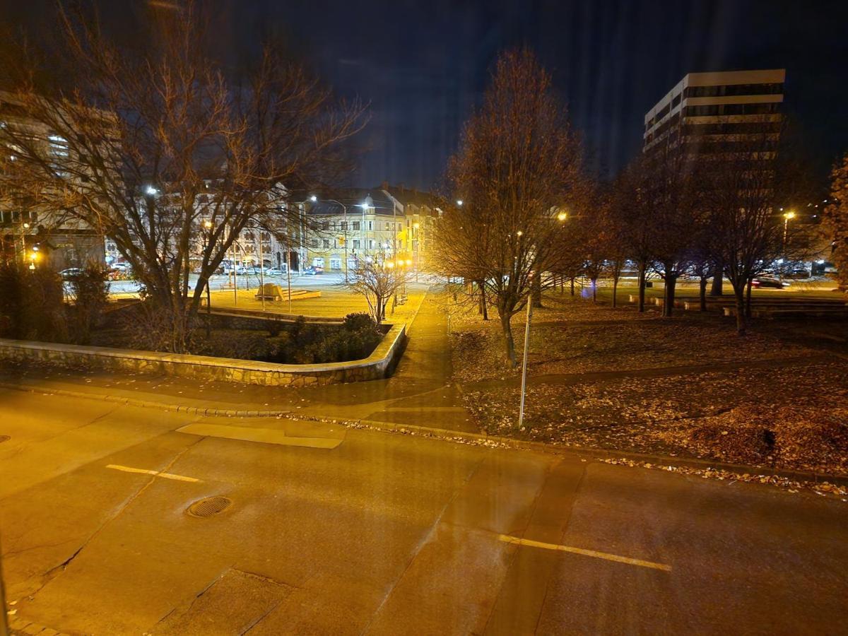 Schmidt Apartman Miskolc Belvarosaban Екстериор снимка