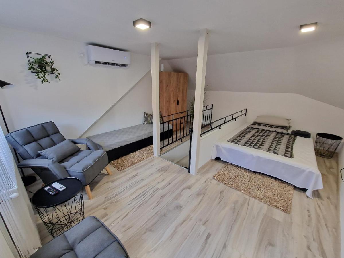 Schmidt Apartman Miskolc Belvarosaban Екстериор снимка