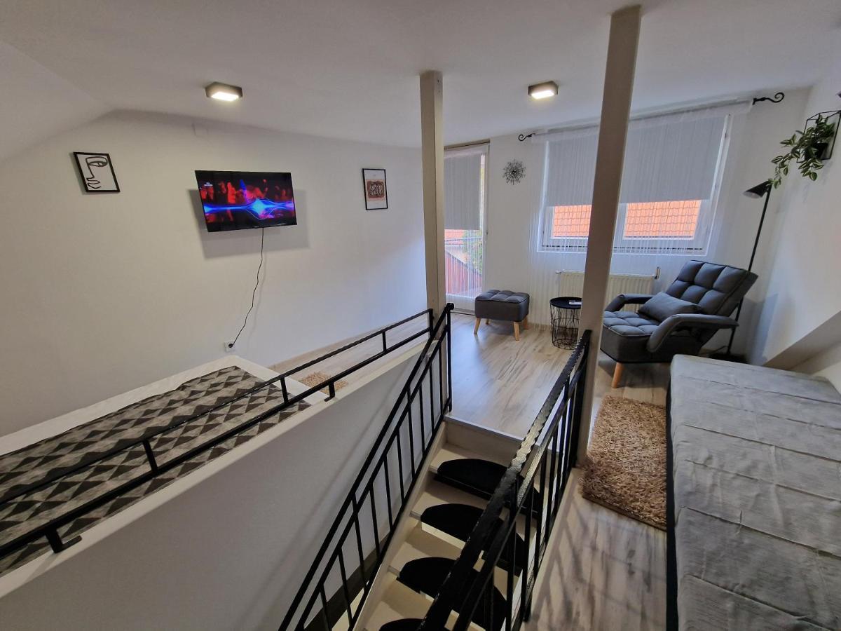 Schmidt Apartman Miskolc Belvarosaban Екстериор снимка